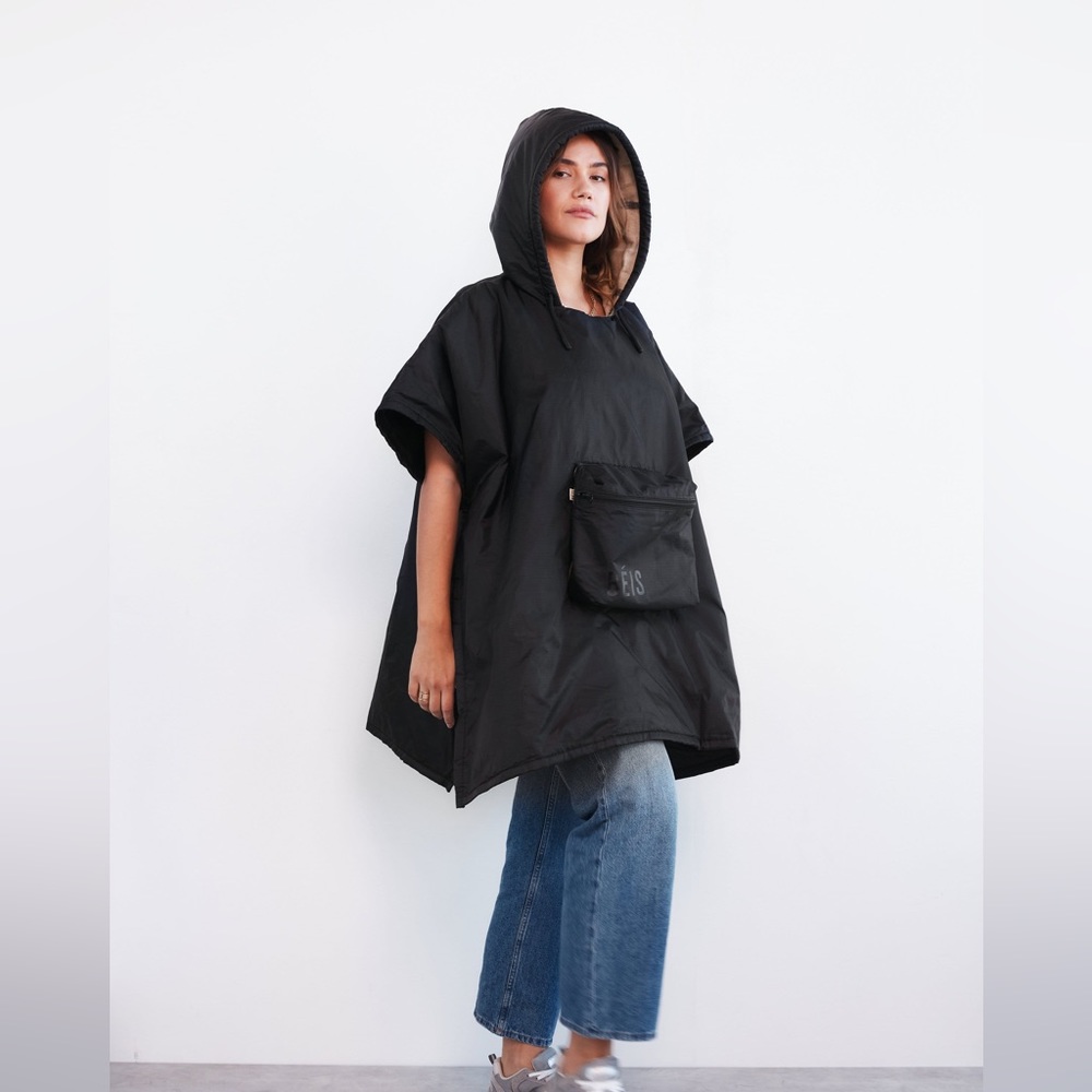 Beis - The Packable Poncho